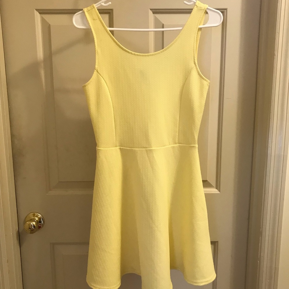 Divided yellow sun dress